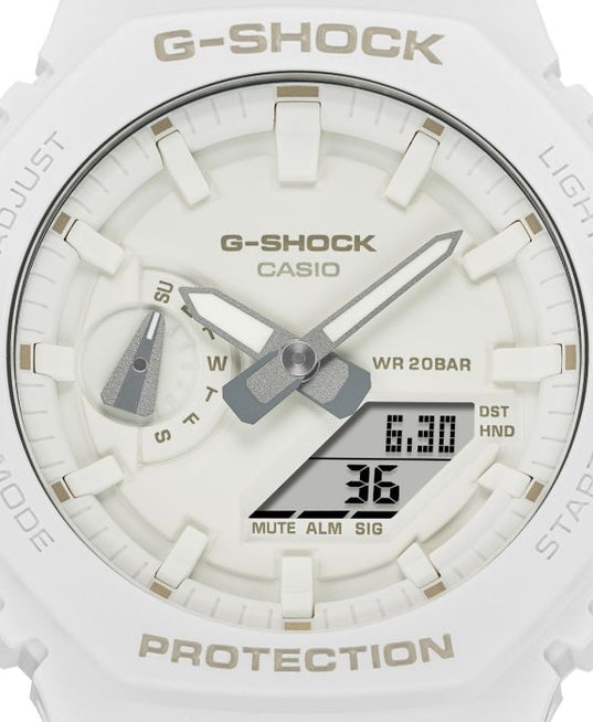 GA-2100-7A7ER close up
