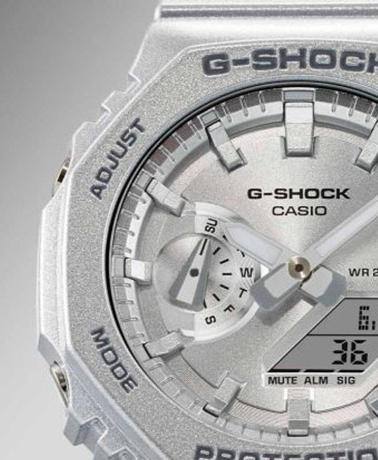 GA-2100FF-8AER close up