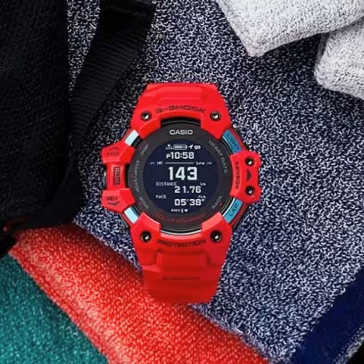 Casio G-Squad GBD-H1000-4PR Red Training Watch - View 3