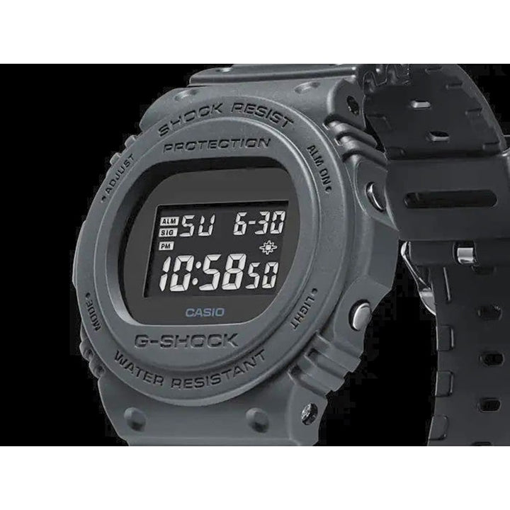 Casio G-Shock DW-5750E-1BDR: The Revival Edition - View 3