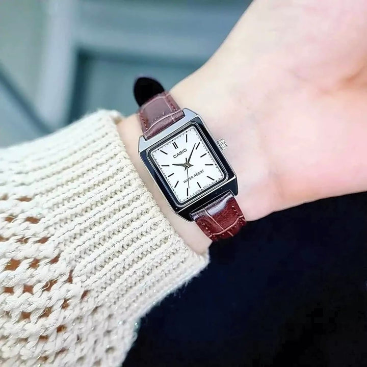 Casio Standard LTP-V007L-7E2UDF Women's Leather Watch - View 3