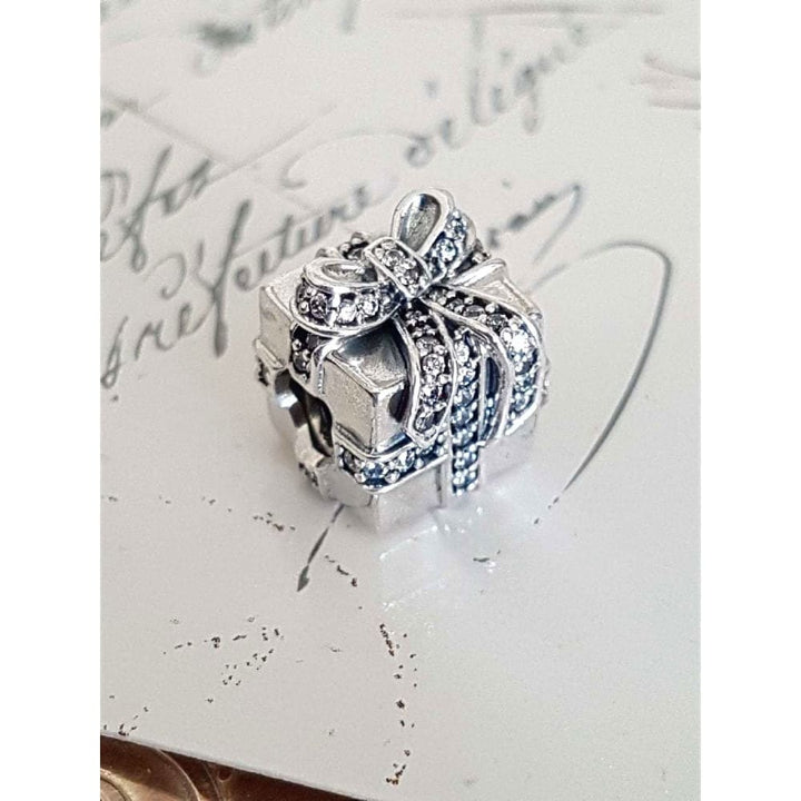 Pandora Sparkling Present Charm 791400CZ - View 3