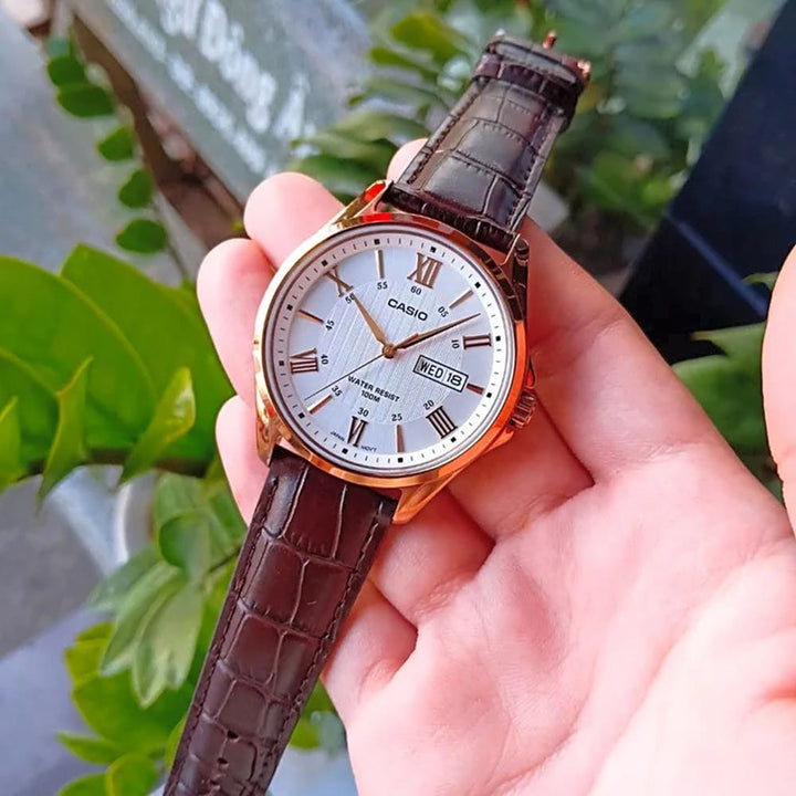 Casio Enticer MTP-1384L-7AVDF Classic Leather Watch - View 6