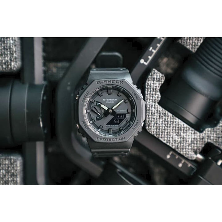 Casio G-Shock GA2100-1A1ER Carbon Core Guard - The Octagon - View 6